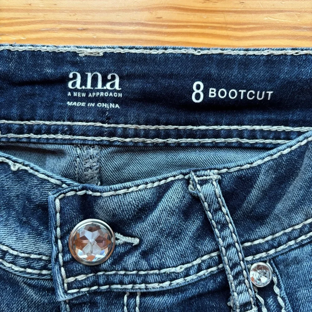 a.n.a Y2K Low Rise Medium Wash Jeans Rhinestone Pockets Sz 8 Bling Streetwear